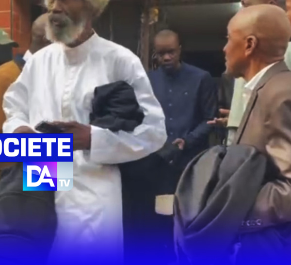 Procès en diffamation: Ousmane Sonko a quitté son domicile pour le tribunal
