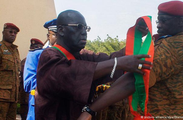 Burkina Faso : le président de la transition nomme le lieutenant-colonel Isaac Zida Premier ministre (décret)