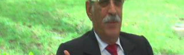 L'ancien président de la Mauritanie, Ely Ould Mohamed VALL parle enfin!      "Le Président Aziz se promène pendant 10 jours avec des frais somptuaires de l'Etat, alors que la situation du pays est explosive (...)"