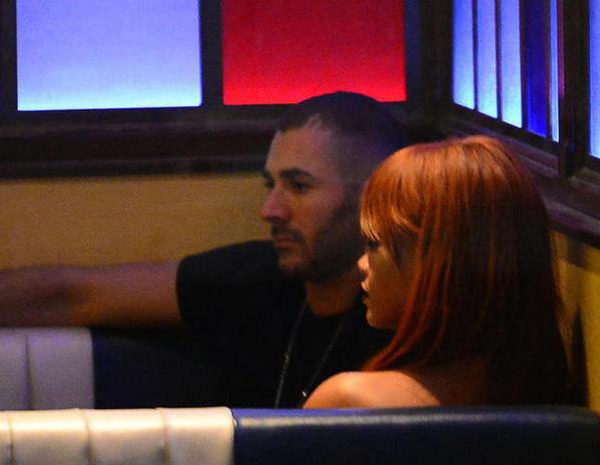 Rihanna: elle s'éclate avec Benzema sous les yeux de...Chris Brown!