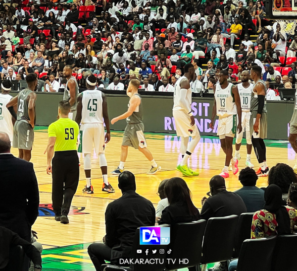BAL 2024 : L’AS Douanes lance sa conférence Sahara par une frustrante défaite face aux Rivers Hoopers !