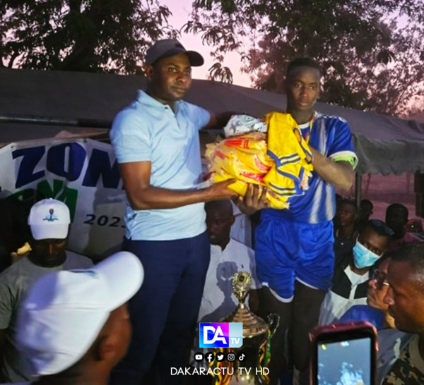 Finale tournoi Fassagna (Dialambéré/Kolda) : « Nous avons un grand projet pour la jeunesse... C'est la victoire de la jeunesse... » (Mamadou Salif Sow/maire/parrain).