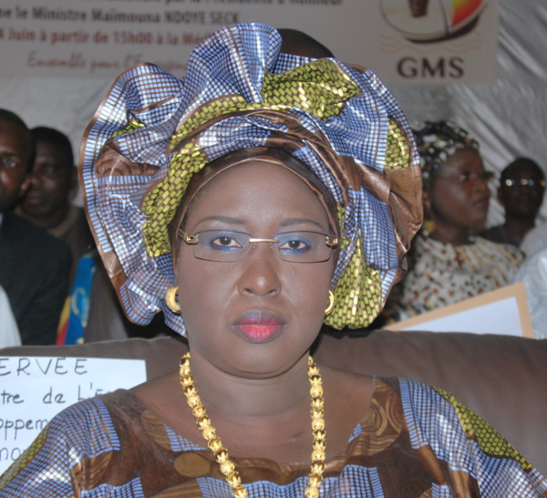 Droit de réponse de Maïmouna N'doye Seck : Elle se démarque des liens de causalité entre ces lettres et son départ du Ministère de l’Energie
