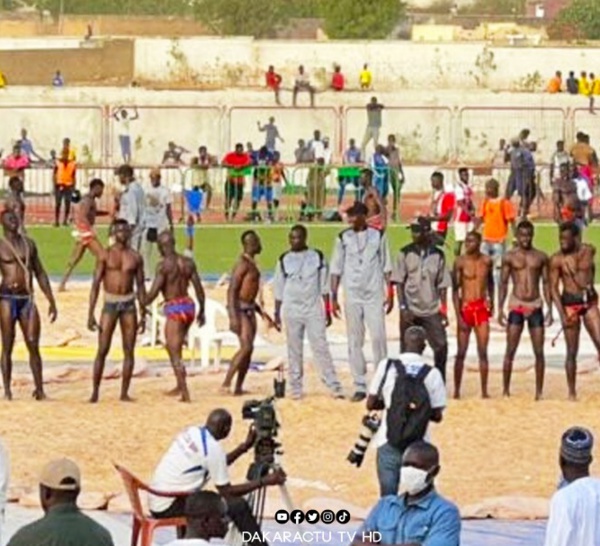 Lutte - 24ème Drapeau du Chef de l'État : Les Prix et résultats complets, l'équipe de Dakar triomphe avec un total de 11,5 millions de FCFA !