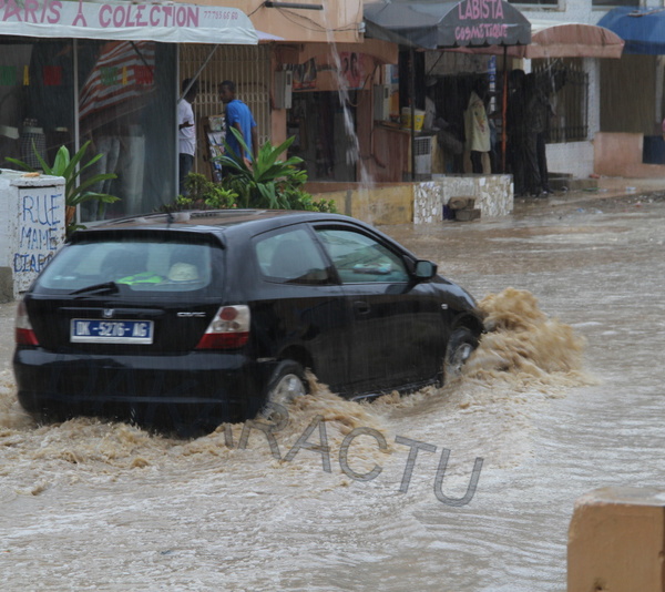 OUEST-FOIRE : Le quartier déjà envahi par les pluies de ce matin