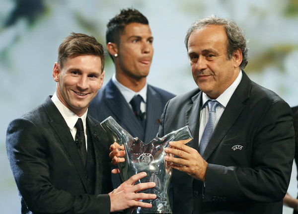 Lionel Messi, meilleur joueur européen de l'année : Toute l'amertume de Cristiano Ronaldo résumée en une photo après le sacre de son rival...