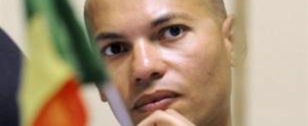  Les étudiants accusés de caillassage du cortège présidentiel ont reçu en prison les encouragements de Karim Wade