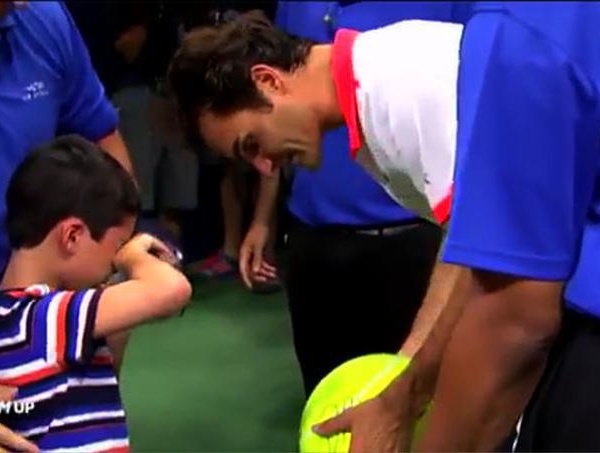 US Open : Le geste classe de Federer envers un jeune garçon