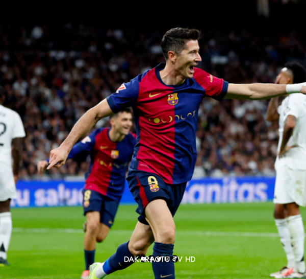 Espagne: le Barça corrige le Real à Madrid 4-0 avec un doublé de Lewandowski