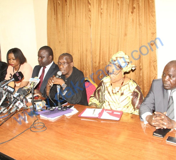 L’opposition hausse le ton : « Si des députés doivent mourir (…) aucune séance ne sera tenue à l’Assemblée… Macky Sall gouvernera par la force en démocrate »