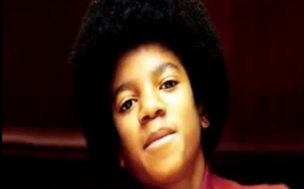 L'impressionnante métamorphose de Michael Jackson (video)