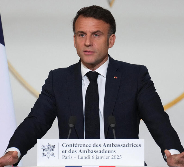 Départ des Français en Afrique: " On a choisi de bouger parce qu'il fallait bouger" ( Emmanuel Macron)