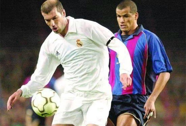 Rivaldo réclame Zinédine Zidane pour remplacer Rafael Benitez au Real Madrid