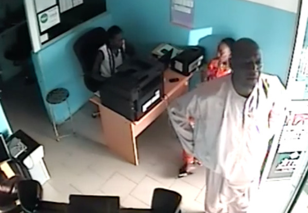 Vidéo du voleur d’ordinateur portable : L’homme est un multirécidiviste, sorti de prison il y a juste deux mois 