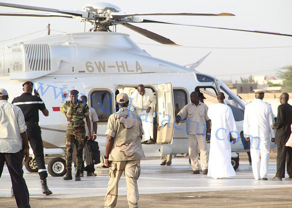 Macky Sall à Touba : " Je suis venu en tant que talibé et fils, avant le statut de président (...) Touba aura en 2016 un nouvel hôpital d'une capacité de 200 lits et un matériel digne des grands hôpitaux modernes (IMAGES)