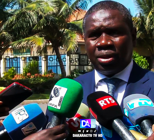 Loi interprétative de l’amnistie : « Une vraie justice des vainqueurs, sélective, hideuse et amorale, à l’image de la prime à la casse, grossièrement déguisée en indemnisation. Quelle honte ! » (Oumar Youm)