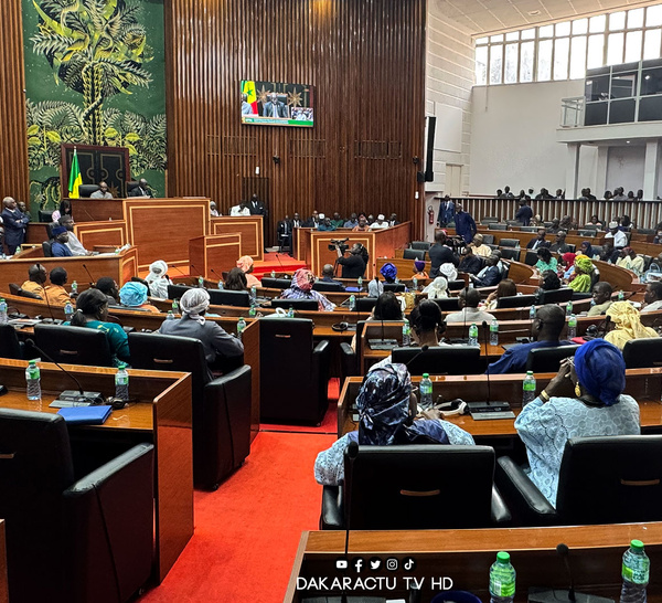 Questions d’actualités au gouvernement : Pastef en roue libre, l’opposition sans PDF, Tafsir Thioye et Mamadou Lamine Thiam, boycotte