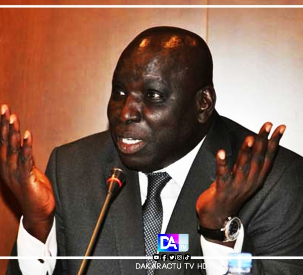 Madiambal Diagne à Sonko : « Les médias qu’il stigmatise n’ont jamais appelé à dépecer un Chef d'État ou à tuer des juges… lui et ses partisans l’ont fait… »
