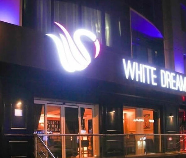 « White Dream » ou rêve noir ? Le business trouble d’un night-club des Almadies éclaboussé par la cocaïne