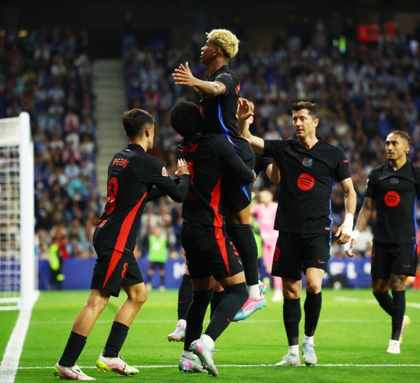 Foot: le FC Barcelone champion d'Espagne pour la 28e fois