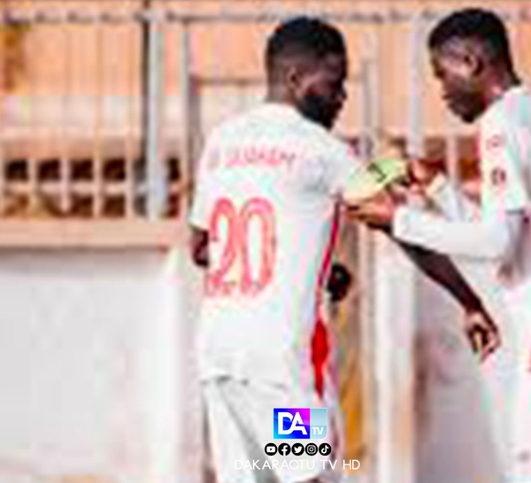Ligue 1 - Mort subite : Le capitaine de l’US Ouakam, Fadiouf Ndiaye, décède après un malaise en plein match...