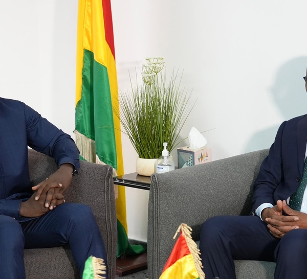 Sénégal : Ousmane Sonko condamne les propos xénophobes contre les Guinéens et assure leur maintien dans le pays