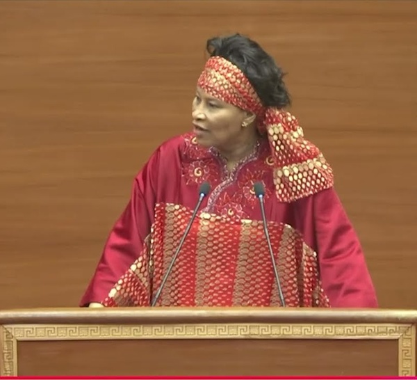 Aïssata Tall Sall au MFB : « Les solutions que vous nous proposez pour trouver l'argent ne sont pas fiables »