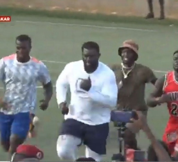 Show à Guédiawaye : Balla Gaye 2 affiche une forme de guerrier et rallume la flamme de ses fans