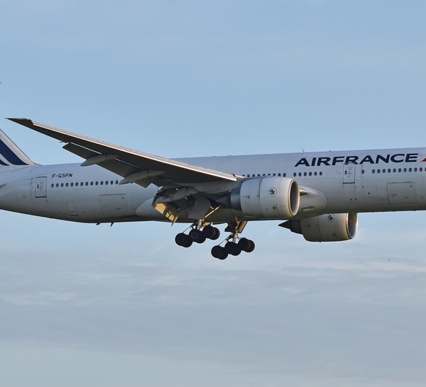Vol Paris-Dakar d'Air France : une passagère agitée contraint l’avion à faire demi-tour, ce samedi