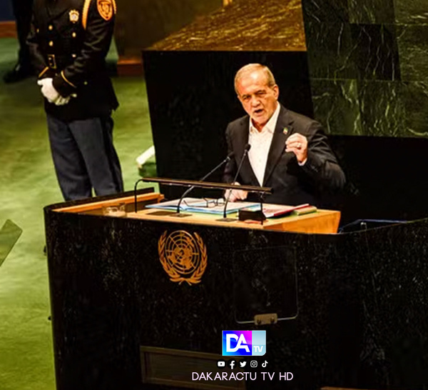 Nucléaire: le président iranien dit que les Etats-Unis ont exigé de l'Iran "de leur céder tout" son uranium enrichi