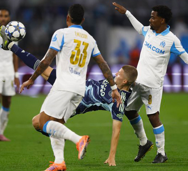 Ligue des Champions: L'OM assomme l'Ajax en début de match et s'impose 4-0