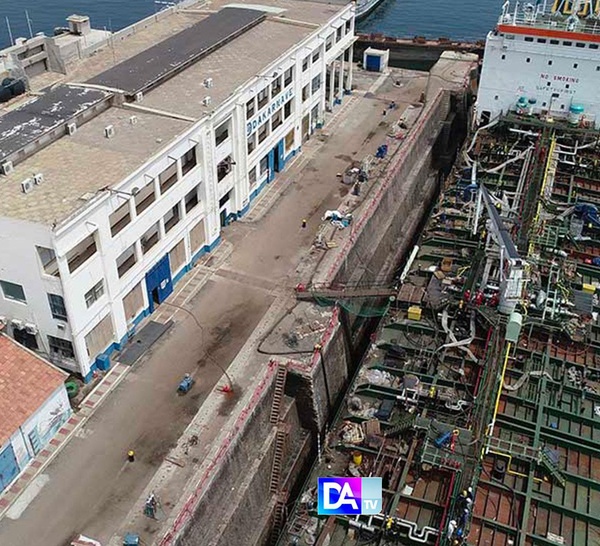 Chantiers navals de Dakar : l’État freine, Damen insiste… et l’avenir reste en cale sèche