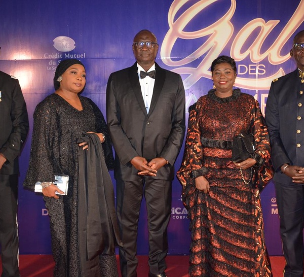 [ Images] Soirée de gala des Forces armées  : Youssou Ndour "met le feu" à la Base navale Amiral Faye Gassama