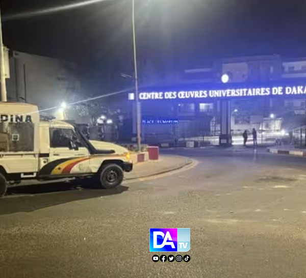 UCAD- Affrontements entre vigiles et « Kékendo »   : un étudiant blessé, des restaurants vandalisés, la tension à son comble… le chaos s’installe sur le campus