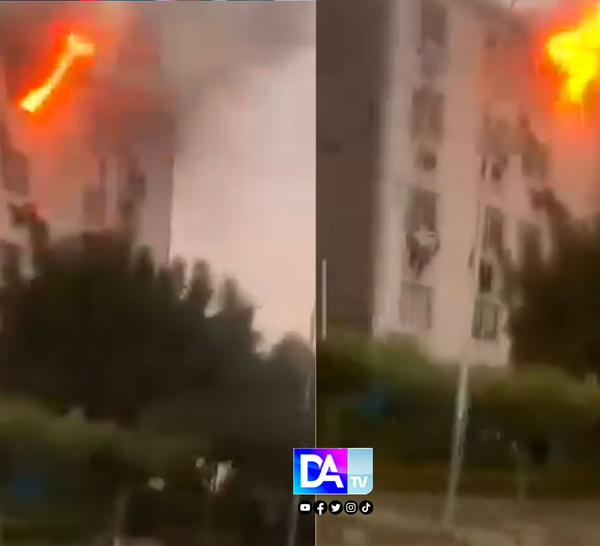 UCAD- affrontements entre étudiants et forces de l'ordre: un étudiant saute du 4e étage pour échapper à un incendie