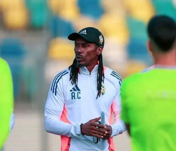 Huit mois sans salaire : la Fédération libyenne confirme les impayés d’Aliou Cissé