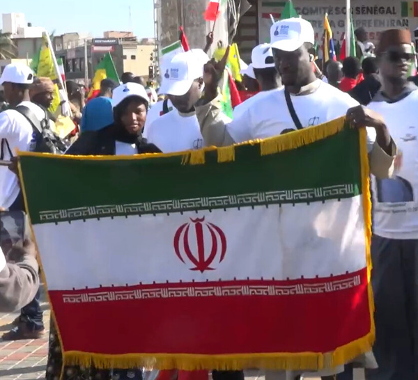 Dakar : mobilisation contre la guerre et en soutien à l’Iran à la place de l’Obélisque