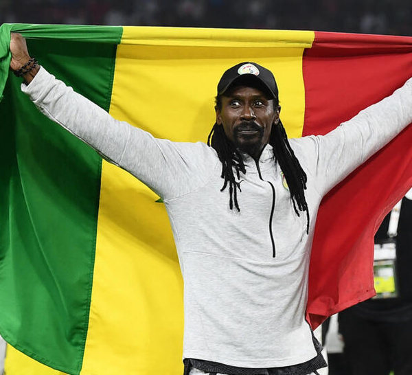 Football : Aliou Cissé rebondit en Angola après son départ de la Libye