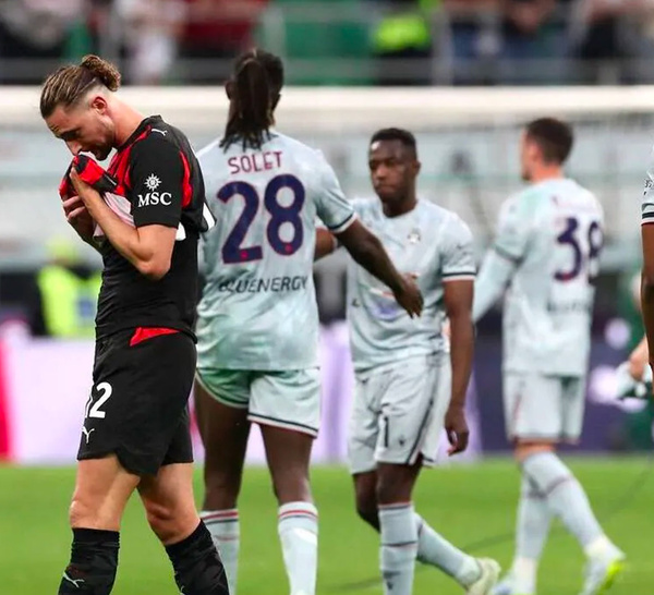 Italie : l'AC Milan sombre à domicile et dit adieu au titre