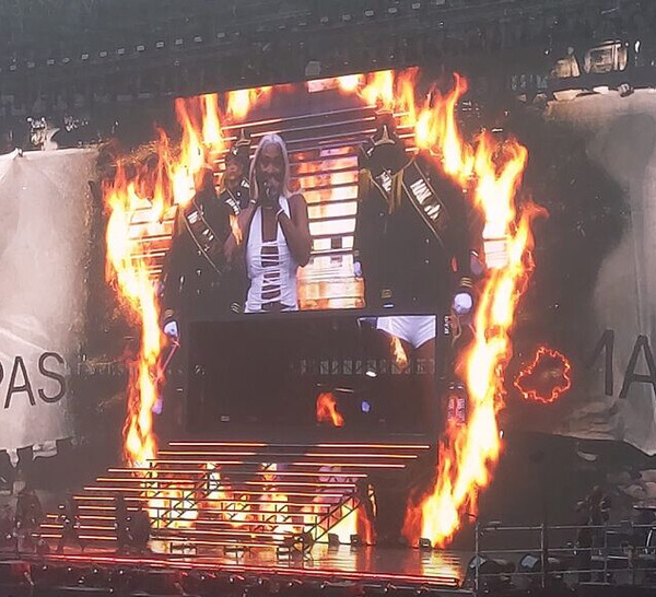« Au niveau d’un show à la Beyoncé » : Aya Nakamura dompte le Stade de France et réunit 220 000 spectateurs en trois jours