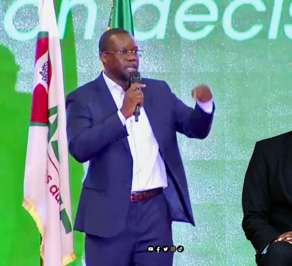 Meeting de Dakar Arena : Ousmane Sonko interpelle l’Exécutif : « Ce pays a assez souffert des complots et des combines…il faut se rappeler l’histoire récente… »
