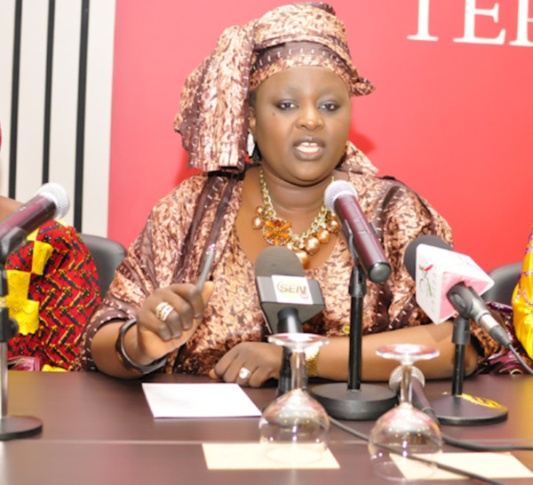 Grâce annoncée de Karim Wade : Awa Niang livre ses arguments et descend Idy, Habib Sy, Fada.…
