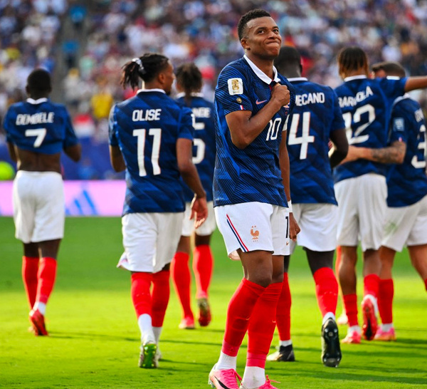 Mondial-2026: la France bat la Suède 3-0 avec un doublé de Mbappé et passe en 8e