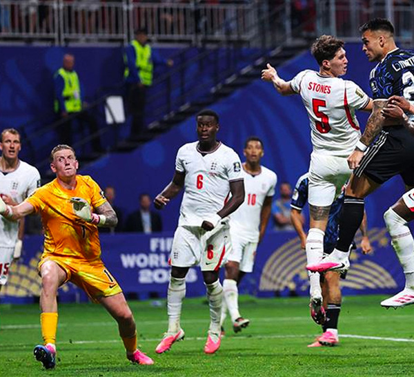 Mondial-2026: l'Argentine renverse l'Angleterre 2-1 et rejoint l'Espagne en finale