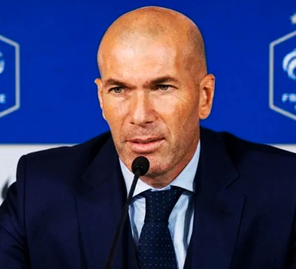 Football / Equipe de France: Zinedine Zidane nouveau sélectionneur des Bleus
