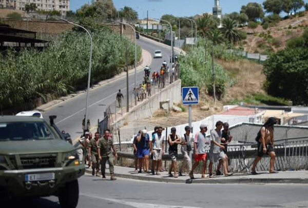 Afflux migratoire à Ceuta: le gouvernement marocain réagit après cinq jours de silence