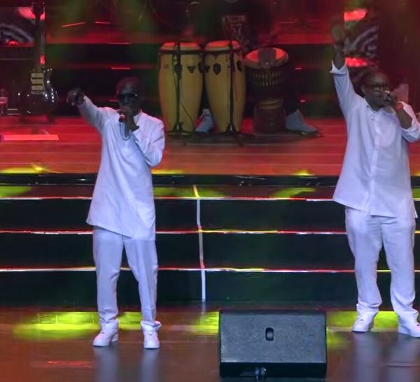 [ Images] 37 ans de Positive Black Soul : Awadi et Duggy Tee font vibrer le Grand Théâtre