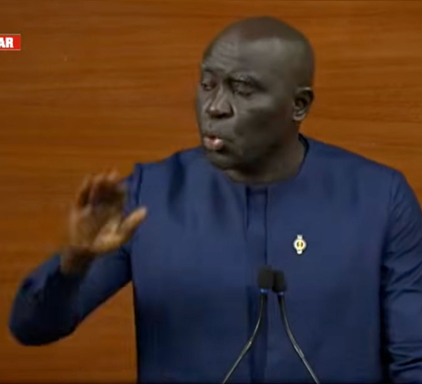 « Si nous continuons, nous serons dans l’illégalité » : Tafsir Thioye réclame l’ajournement des débats et dénonce une procédure irrégulière de l'Assemblée nationale