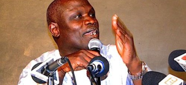 Malgré son appartenance au Grand Parti de Gackou, Gaston Mbengue vote "OUI" au référendum