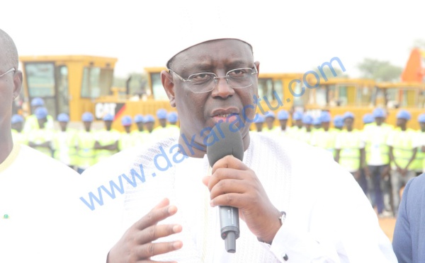 FATICK : Après son vote au bureau numéro 4, le président Macky Sall appelle les sénégalais à retourner au travail après le référendum